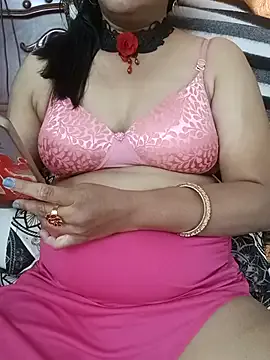 v_hot_lovers777 from StripChat is Freechat