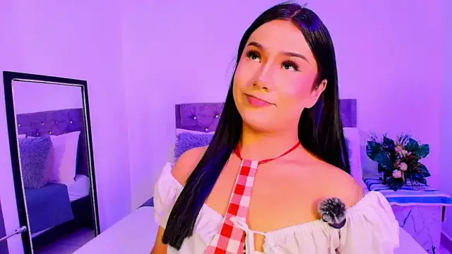 Vale_prado from StripChat is Freechat