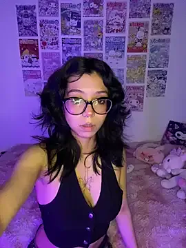 Valen-Foxx from StripChat is Freechat