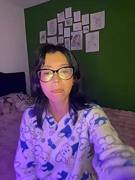 Valen-Foxx from StripChat is Freechat