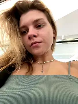 ValenciaShock from StripChat is Freechat