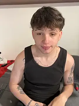 Valenr_and_Thomas from StripChat is Freechat