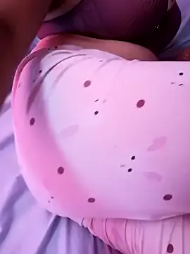 Valentina_morsh from StripChat is Freechat