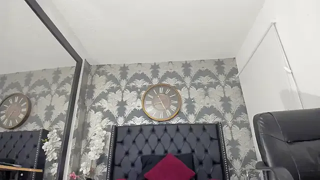 Valeria_Collin from StripChat is Freechat