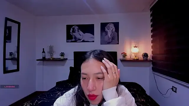 Girls: try live performances with matured performers, from dancing to quirks, in a variety of beautiful sex cams.