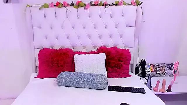 Girls: try live performances with matured performers, from dancing to quirks, in a variety of beautiful sex cams.
