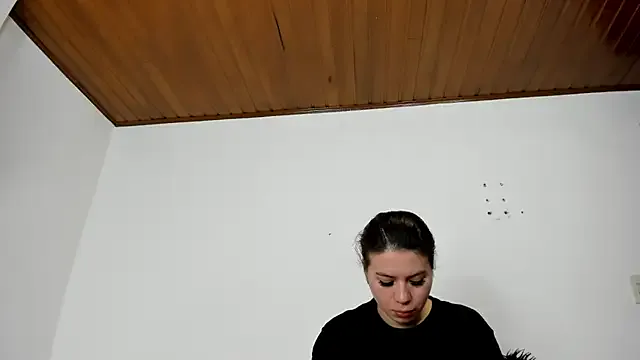 Vanessa_Martinz from StripChat is Freechat