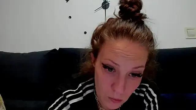 VanessaSquirtt from StripChat is Freechat