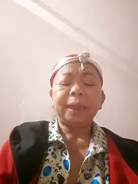 VangLe73 from StripChat