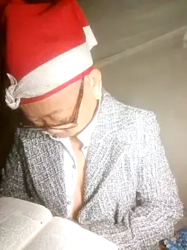 VangLe73 from StripChat