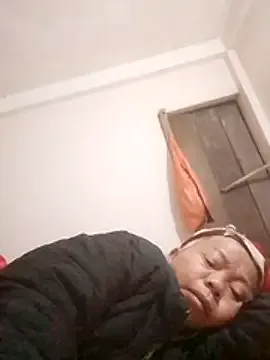 VangLe73 from StripChat