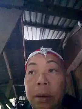 VangLe73 from StripChat