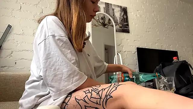 Girls: try live performances with matured performers, from dancing to quirks, in a variety of beautiful sex cams.