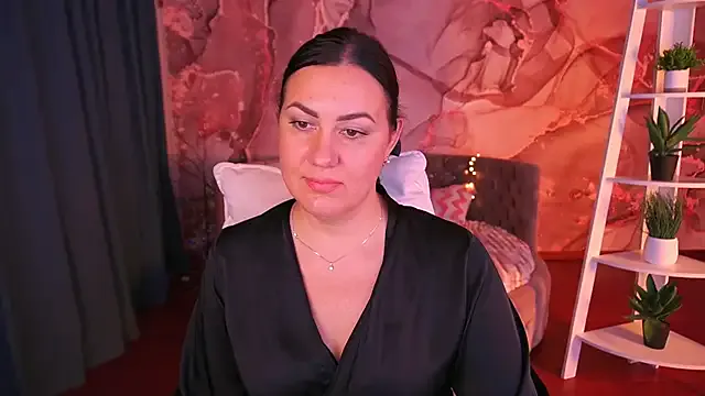 VelvetLuck from StripChat is Freechat