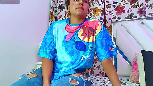 VelvetNaughty from StripChat is Freechat