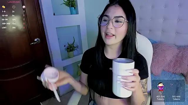Girls: try live performances with matured performers, from dancing to quirks, in a variety of beautiful sex cams.