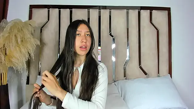 venusmorgan_ from StripChat is Freechat