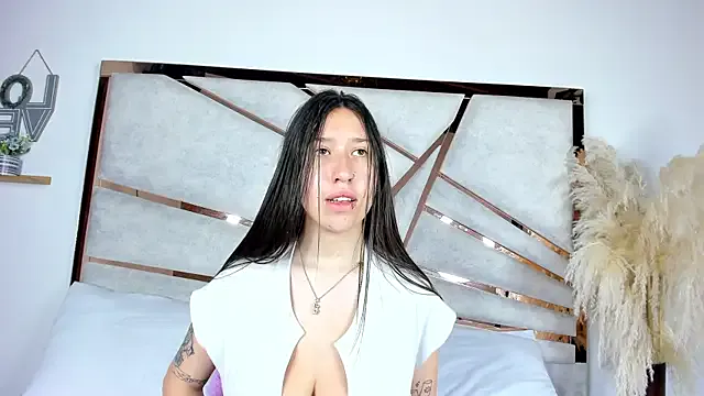 venusmorgan_ from StripChat is Freechat