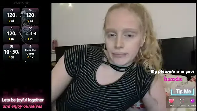 VeronicaJoyful from StripChat is Freechat