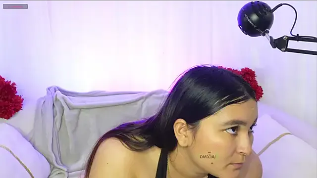 veronicawhite_ from StripChat is Freechat