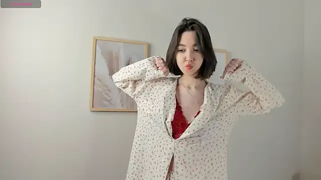 Girls: try live performances with matured performers, from dancing to quirks, in a variety of beautiful sex cams.