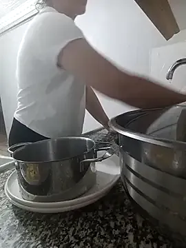 Vezettii from StripChat is Freechat