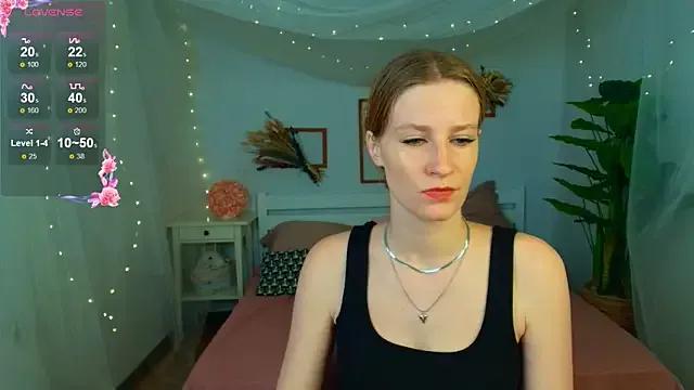 ViamItdream from StripChat is Freechat
