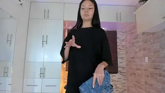 Vicky_kittyy from StripChat is Freechat