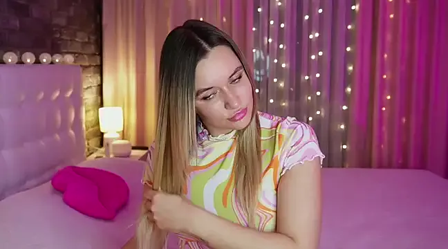 Girls: try live performances with matured performers, from dancing to quirks, in a variety of beautiful sex cams.