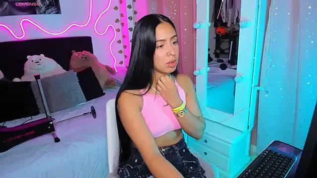 Girls: try live performances with matured performers, from dancing to quirks, in a variety of beautiful sex cams.