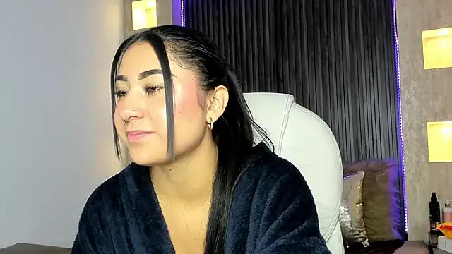 victoria_carpher from StripChat is Freechat