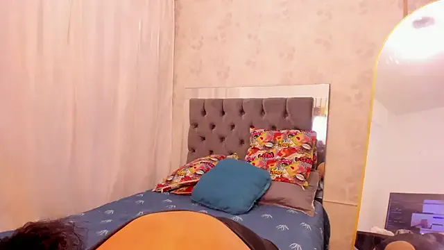 victoria_mk from StripChat is Freechat