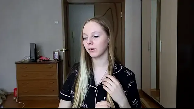 VictoriaDeese from StripChat is Freechat