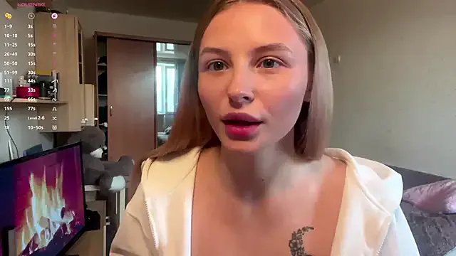 VictoriaMystery from StripChat is Freechat