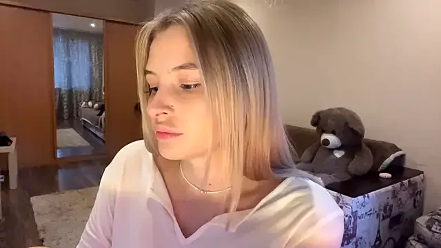 VictoriaMystery from StripChat is Freechat