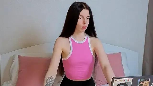 VictoriaPass from StripChat is Freechat