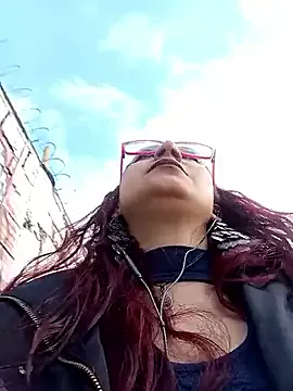 VictoriaSpenser from StripChat is Freechat