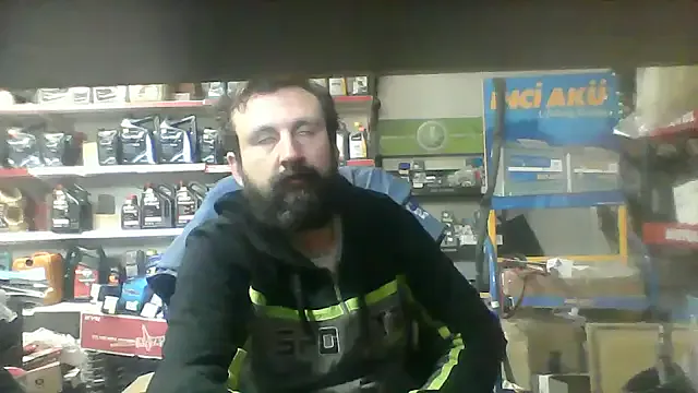 Vihand22 from StripChat