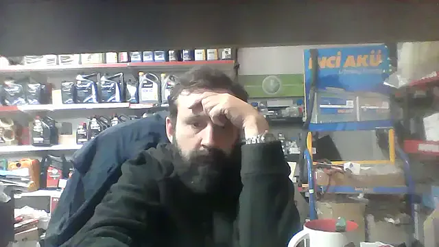 Vihand22 from StripChat