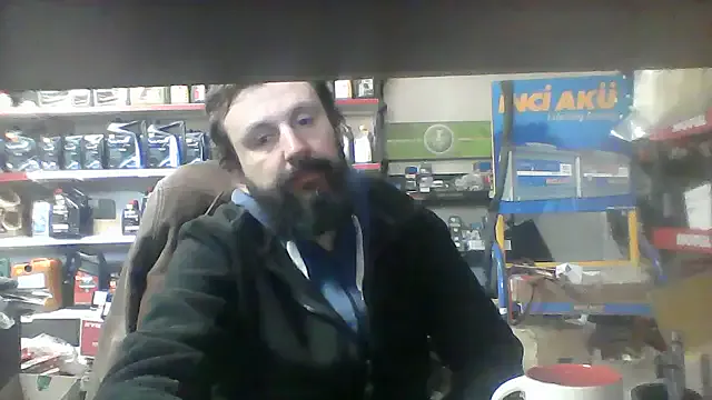 Vihand22 from StripChat