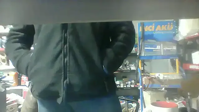 Vihand22 from StripChat