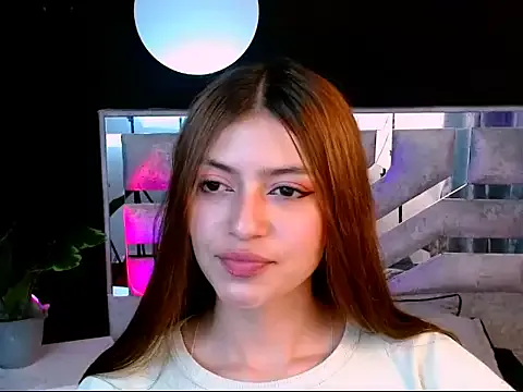 viky_evanss from StripChat is Freechat