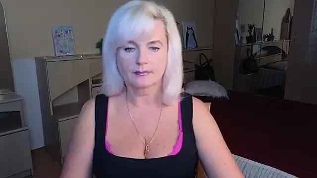Vina_Vision from StripChat is Freechat