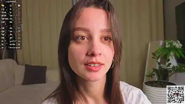 VineciaDestors from StripChat is Freechat