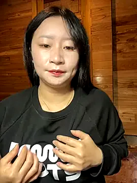 violet-00 from StripChat is Freechat