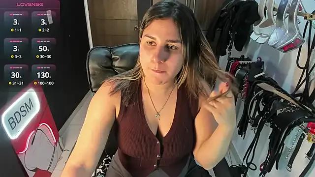 Girls: try live performances with matured performers, from dancing to quirks, in a variety of beautiful sex cams.