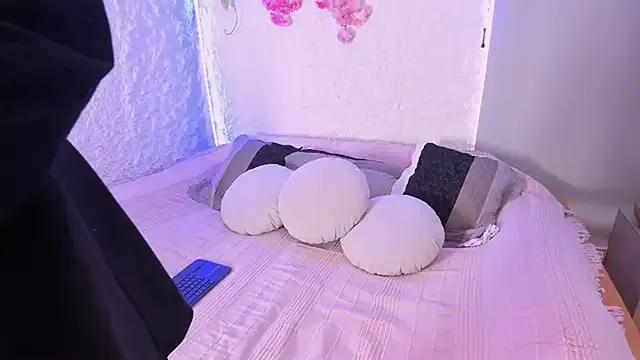 violet_belle_ from StripChat is Freechat