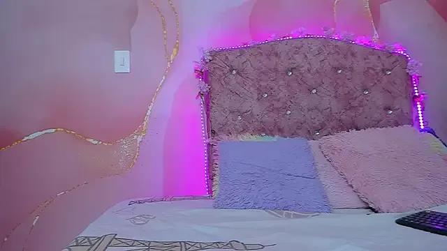 violet_taylor_ from StripChat is Freechat