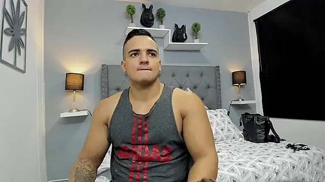 violeta_and_maxx from StripChat is Freechat