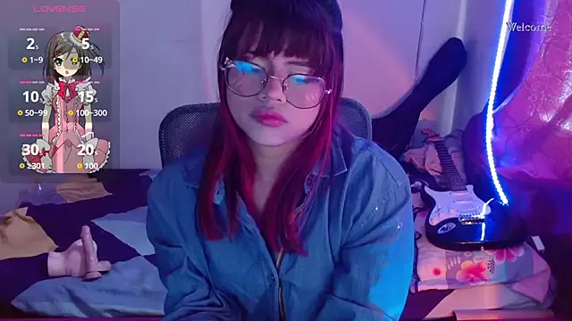 violetagrey_ from StripChat is Freechat